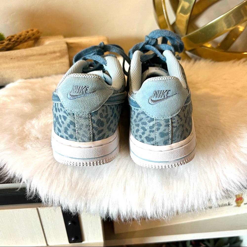 Nike Air Force 1 LV8 Size 3Y Kids Ocean Bliss Noise Aqua AH7529 400 - Picture 3 of 6